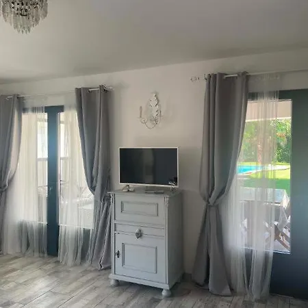 Bed & Breakfast Sous Le Murier 4*